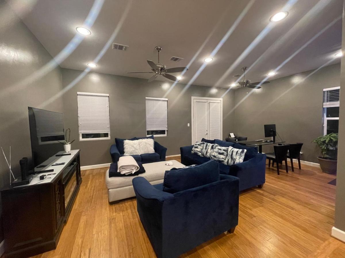 Villa N-E-G Skai Midtown Of Houston Exterior foto