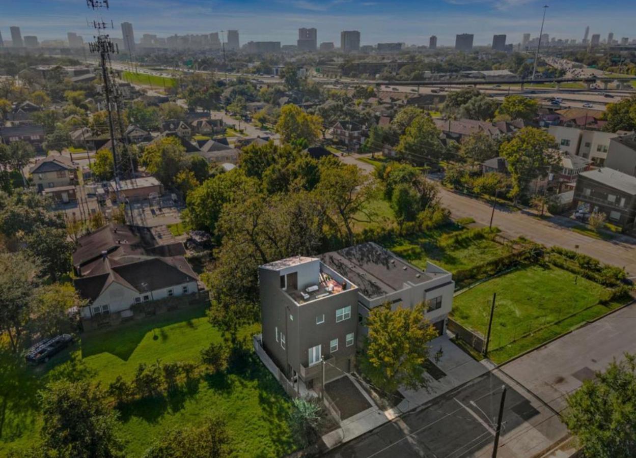 Villa N-E-G Skai Midtown Of Houston Exterior foto